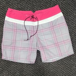 The North Face Pink and Gray Plaid Women's Shorts‎ Size 10